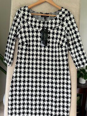 APART NWT Black Ivory Houndstooth Knit Dress Size 10